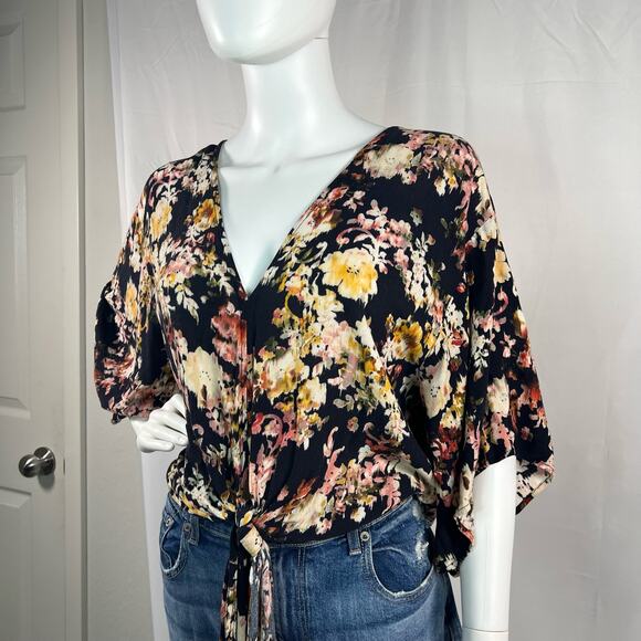 Lovestitch Deep-V Floral Front Tie Top Blouse Size Medium - Picture 2 of 7